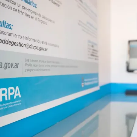 El Gobierno dispuso la reorganización y cierre de casi 400 Registros del Automotor