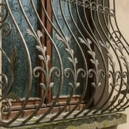 Por qué las rejas curvas en ventanas cumplen más que una función estética