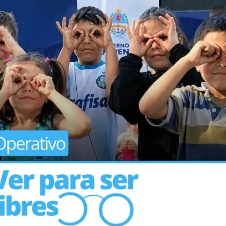 “Ver para ser libres” llega a Esquina con atención y entrega de anteojos