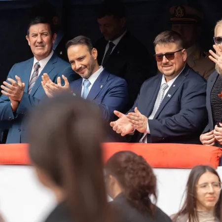 Paso de los Libres proyecta 50 nuevas viviendas y un aeropuerto de cargas para el Mercosur