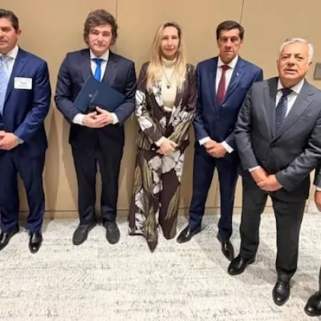 Valdés viaja a París con Milei para atraer inversiones y fortalecer el vínculo con Nación