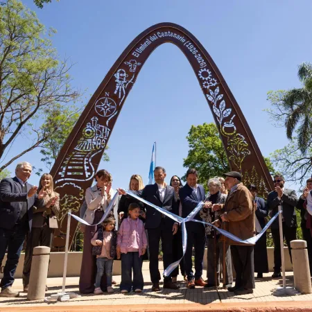 Juan Pablo Valdés acompañó los 100 años de Gobernador Virasoro con nuevas obras y viviendas