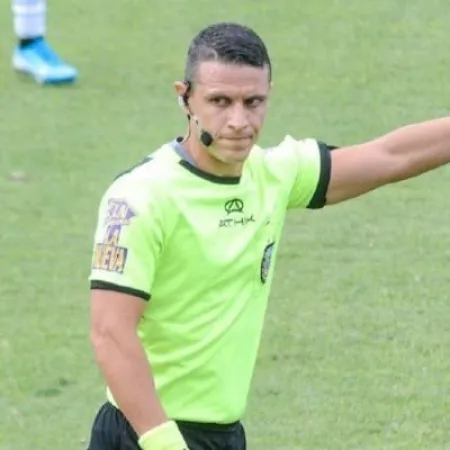 Confirmaron los árbitros para la semifinal entre Boca y Racing por Copa Argentina