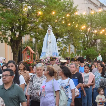 Goya se vistió de fe: una multitud acompañó a la Virgen del Rosario en su procesión y Misa Central