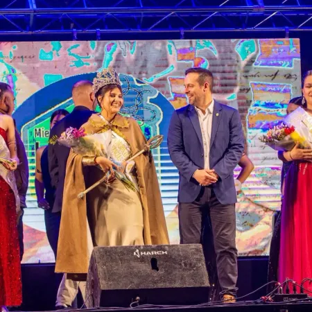 Esquina celebró sus raíces con la primera coronación de la Reina Provincial de la Torta Carasucia