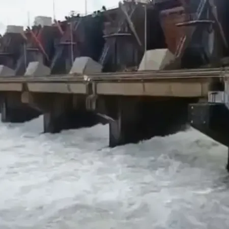 Crecida del Paraná: Yacyretá prevé caudales elevados hasta el viernes y monitorea la evolución del río
