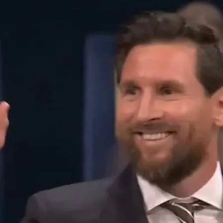 Lionel Messi recibió el Premio Princesa de Asturias en una ceremonia junto a la realeza española