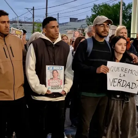Esquina marchó para exigir justicia por la muerte de la docente rural Nancy Godoy